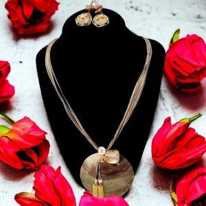 NATURAL IRIDESCENT 3” ROUND SHELL NECKLACE & EARRING SET